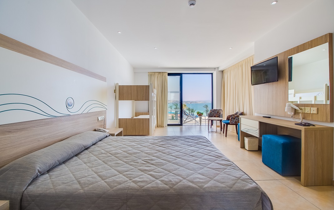 FAMILY SV ROOM (1)