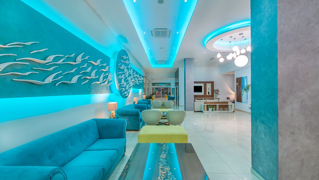 LOBBY By Night (1)