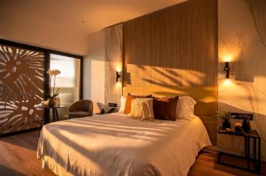 Cavo Maris Beach Hotel