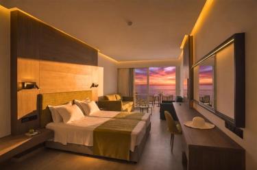 Cavo Maris Beach Hotel