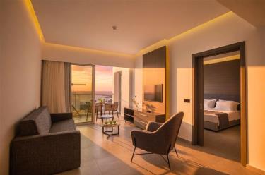 Cavo Maris Beach Hotel