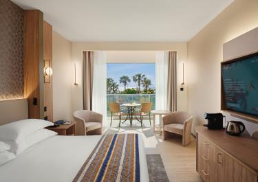 Rooms-Deluxe_Side-Sea-View