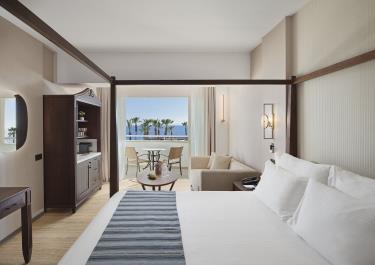 Fishermans Junior Suite_Pool and Sea View1