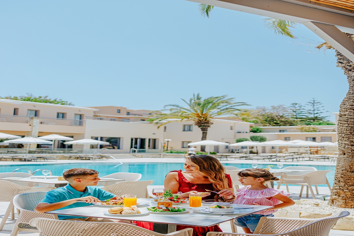 louisstelias-57_1654527050JPG