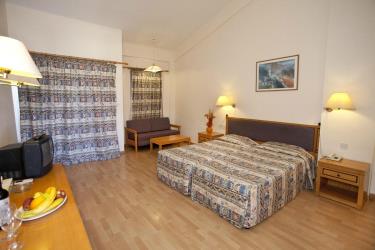Twin Double Room 