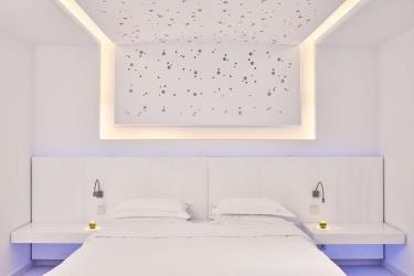 Deluxe Double Room Pool View