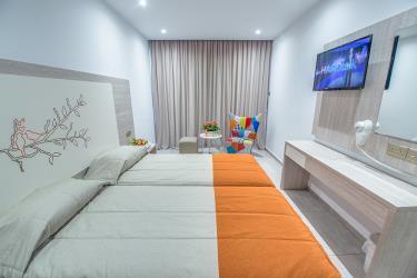 Double Room (4)