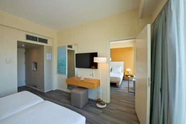 FamilyInterconnecting Inland view