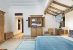 291-W-room-example-triple-room-executive-pool-view