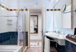 293-BD-bathroom-example-triple-room-executive-pool