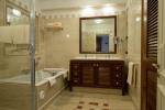 314-BD-bathroom-example-triple-room-side-view-exec