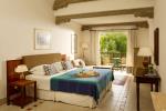 405-W-room-example-double-room-pool-view-junior-su