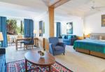 430-W-room-example-family-room-inland-view-one-bed