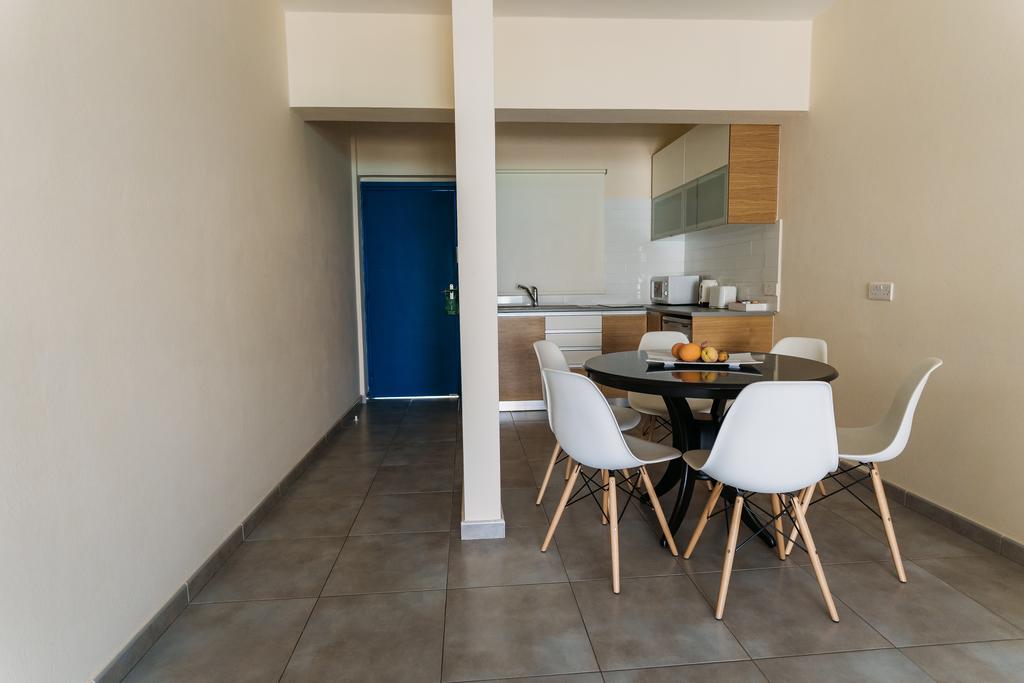 Superior Two-Bedroom Apartment with Sea View2