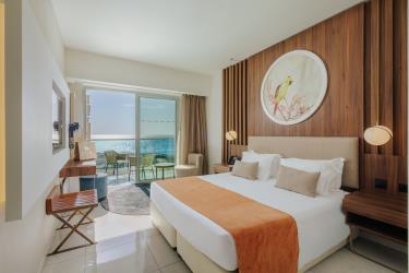 Executive Suite Sea View 2