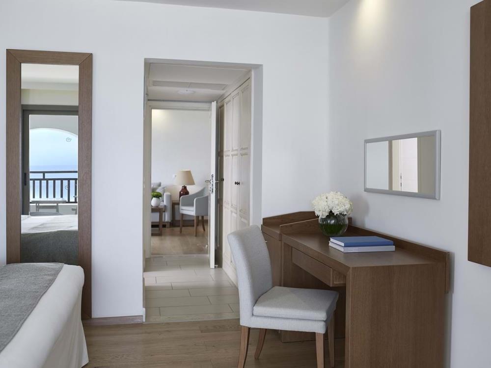 deluxe_suite_sea_view14