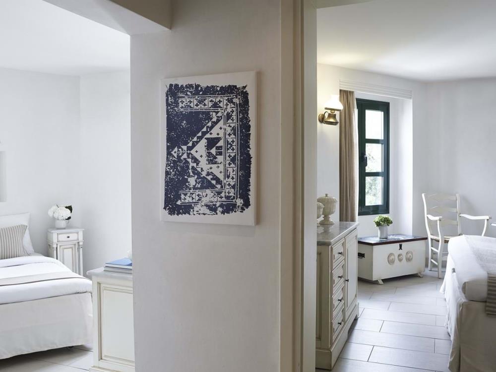 family_room_one_bedroom5