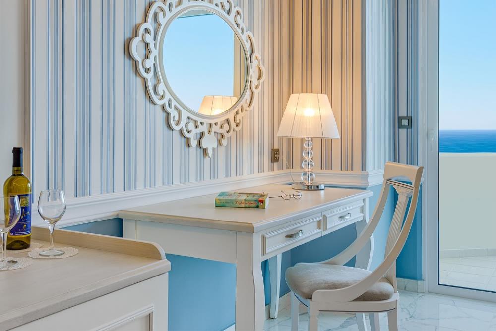 Superior Deluxe Double / Twin Sea View