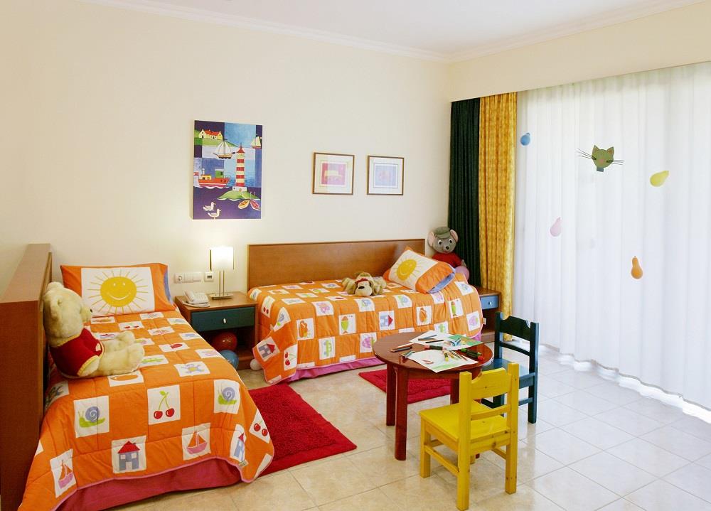 Kids Suite Sea or Garden View