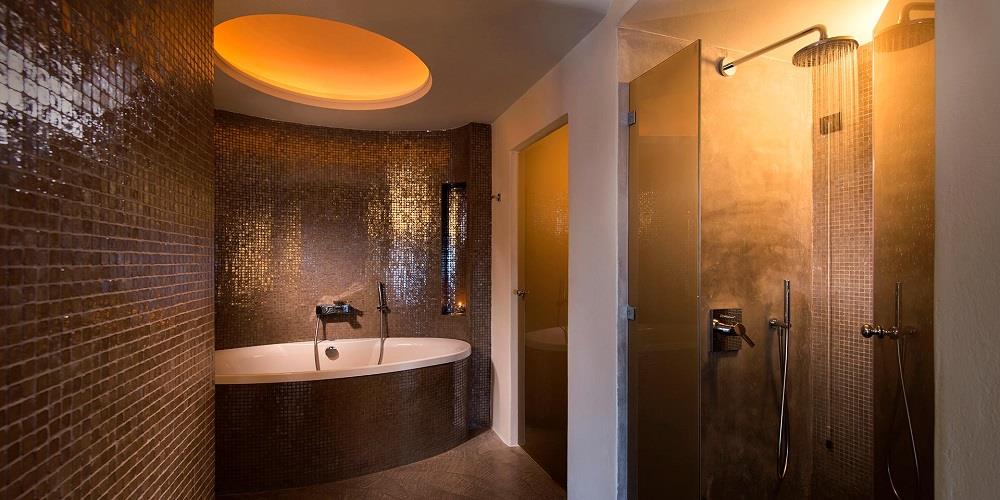 bathroom avaton suite