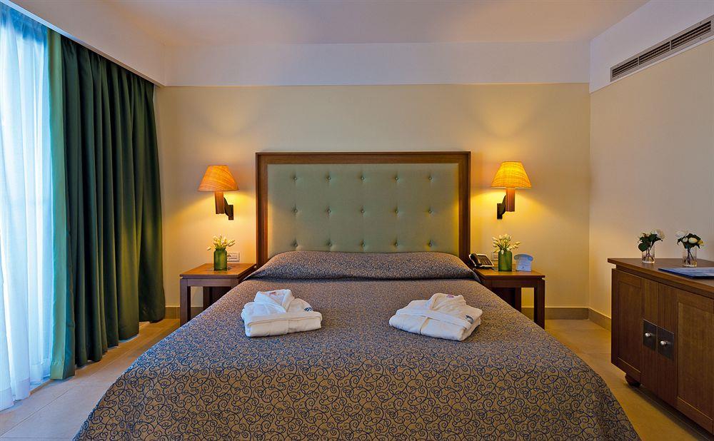 Deluxe Room, Garden View