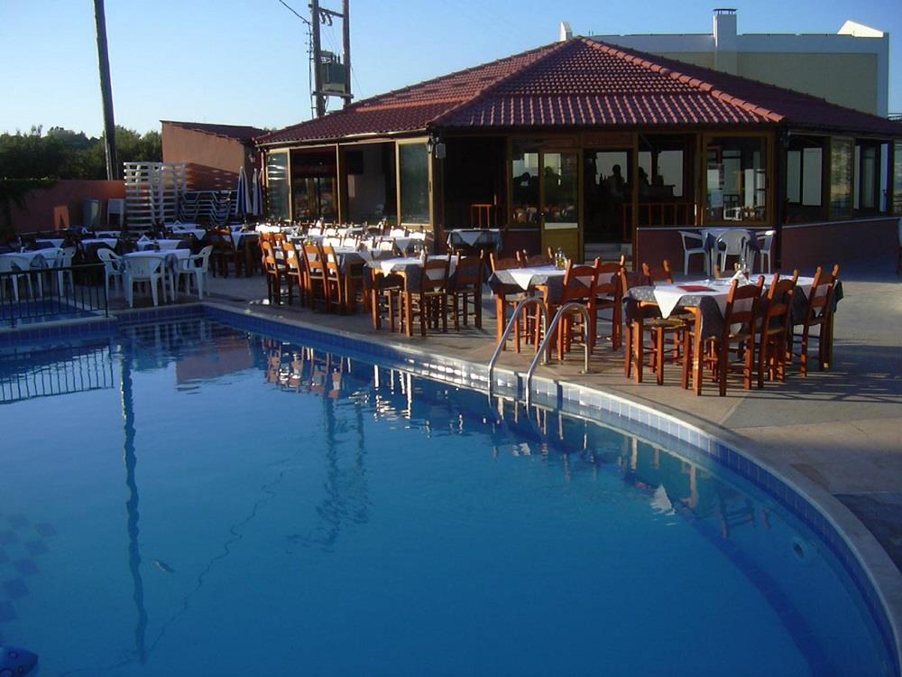 pool and restaurant