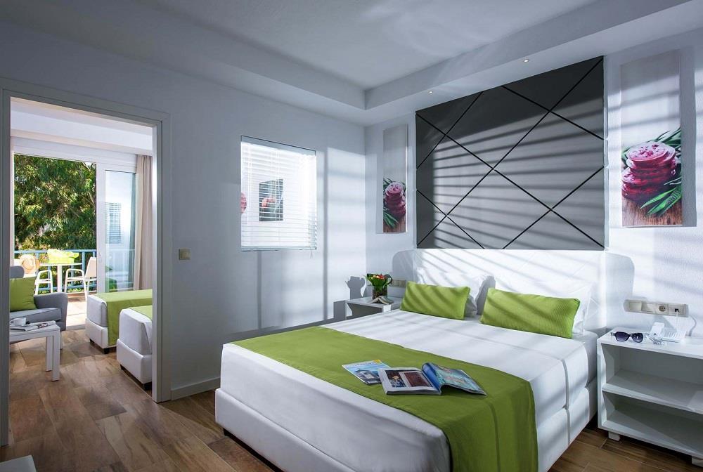 superior family room