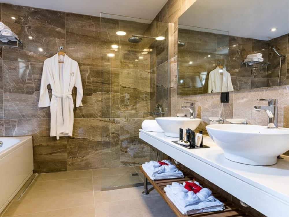 bathroom - Family two bedroom with Hot tub