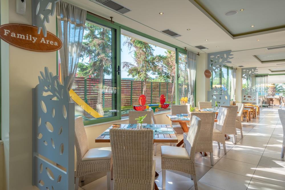 star-beach-village-restaurant-12