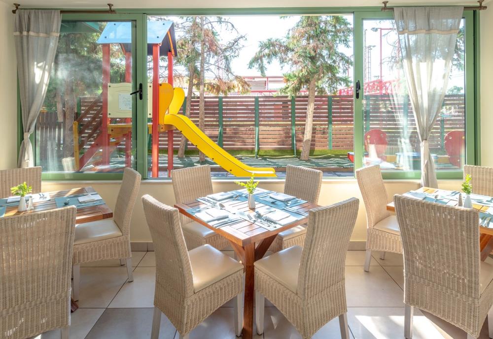 star-beach-village-restaurant-11