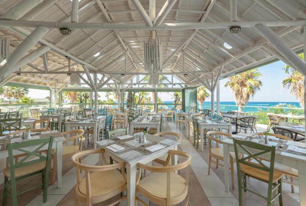 star-beach-village-taverna-30