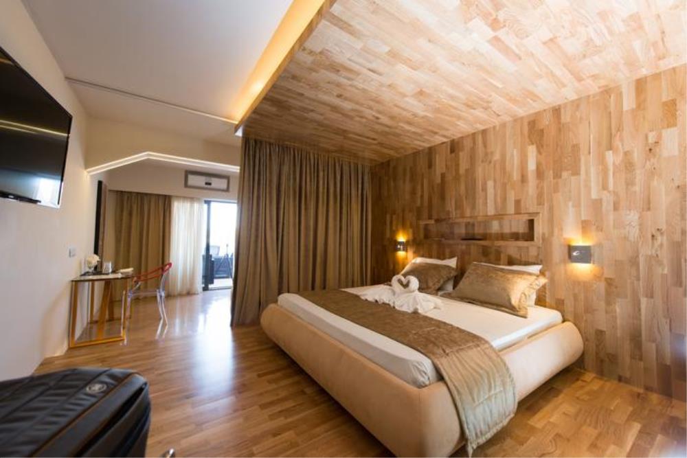 MRS_0175_442_Gallery