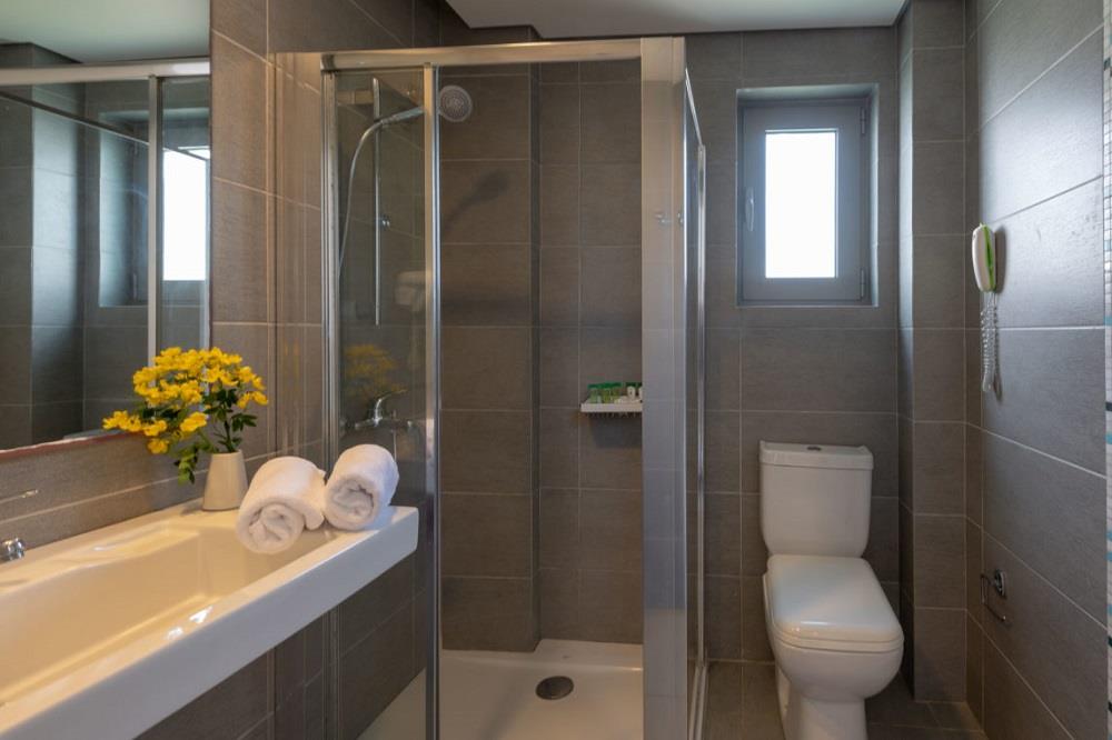 bathroom standard room