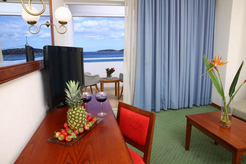 Family Room with Sea View