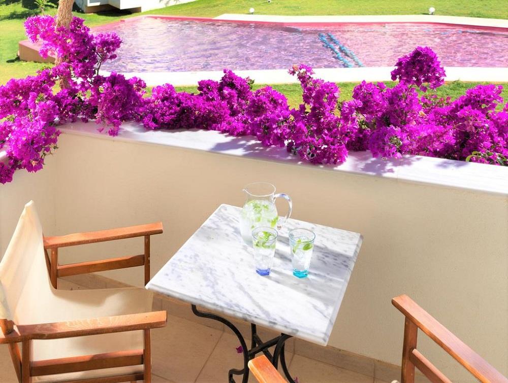 1 Bedroom Bungalow Style with Sea View - balcony