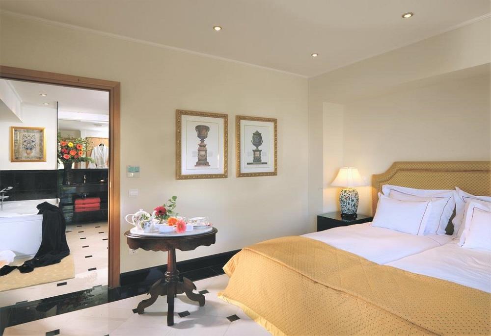 Luxury 3 Bedroom Suite with Private Pool