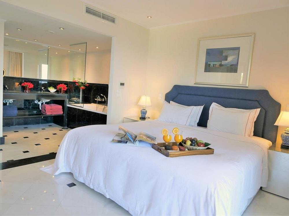 Luxury 3 Bedroom Villa with Kitchen & Private Pool