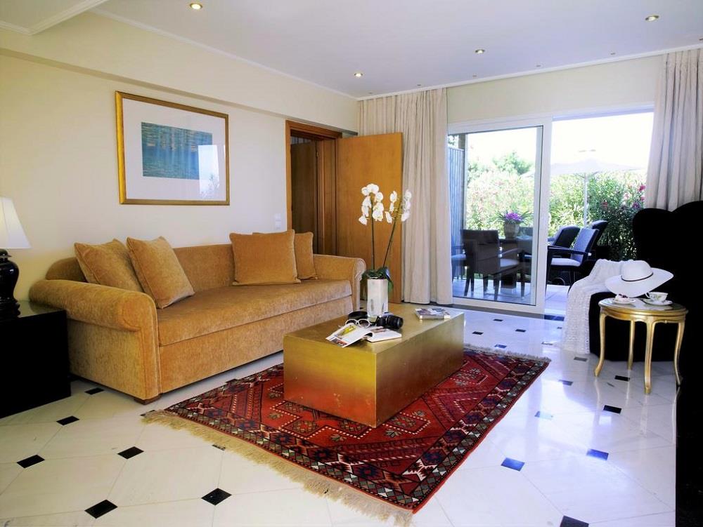 Luxury 3 Bedroom Suite with Private Pool