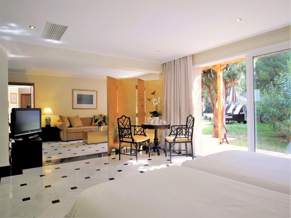 Luxury Junior Suite with Garden View