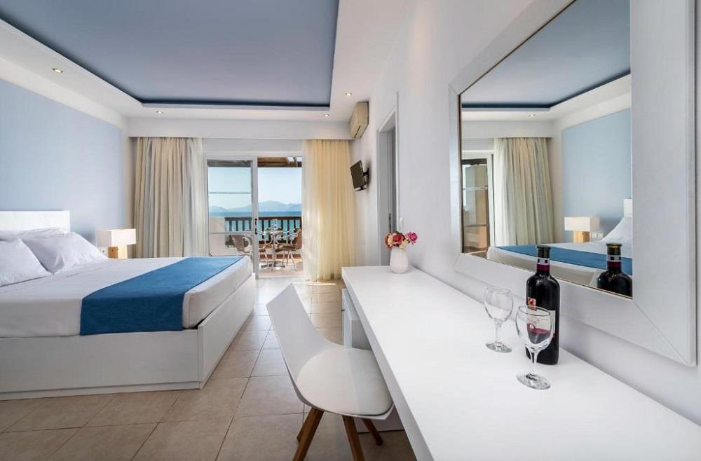 family room superior side sea view