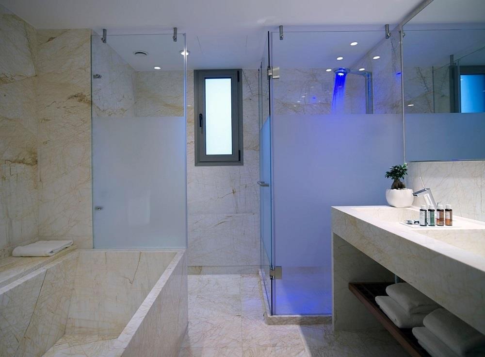 bathroom - executive suite