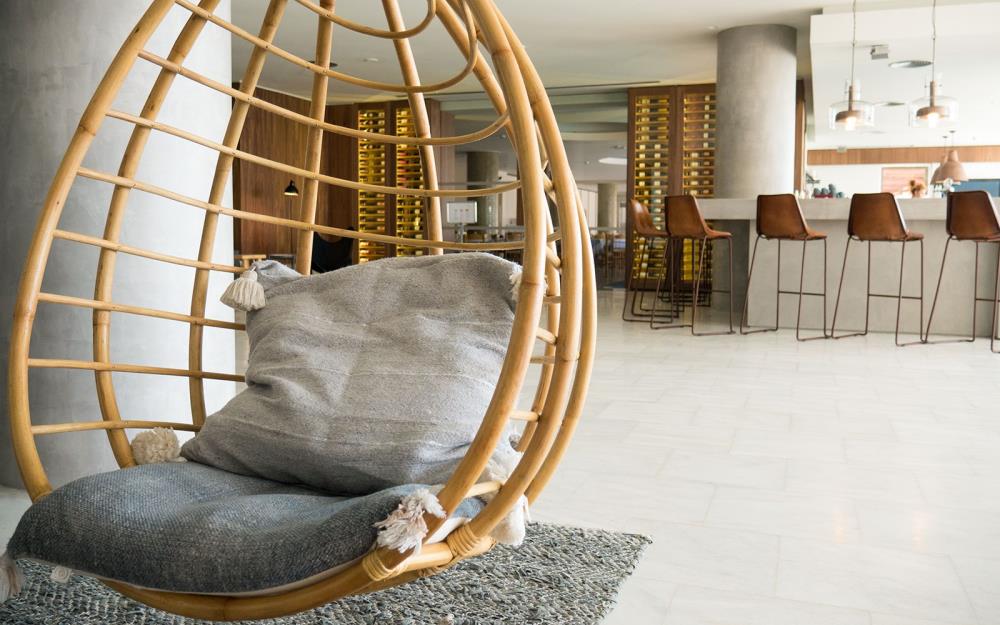 bs-lobby-06-1600x1000