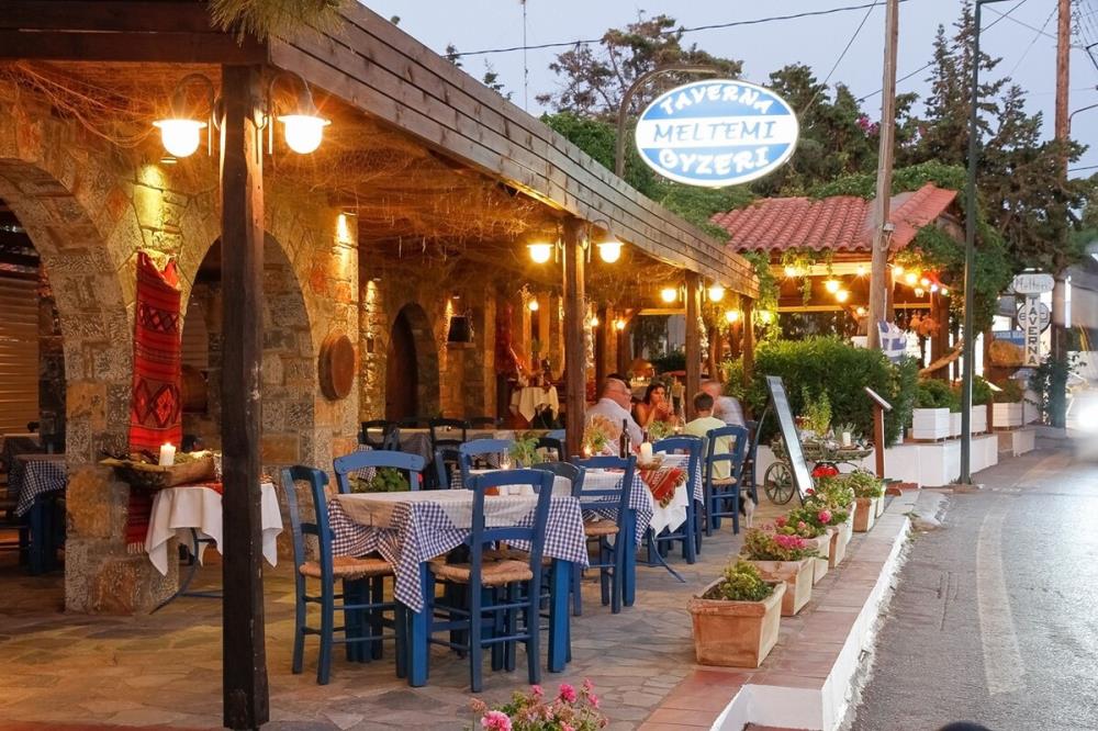 alexander_beach_meltemi-fron-street-terrace-2