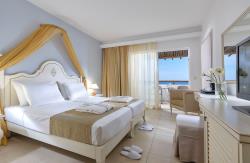 double_beach_front_alexander_beach_crete_0601253