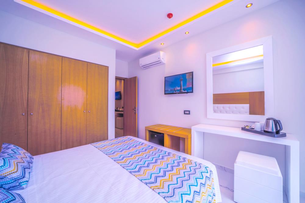 Family room with Connecting door and Garden or Poo