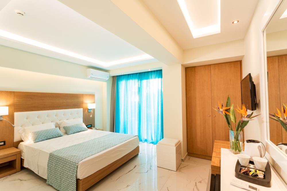 Standard DBL with Garden or Pool view1