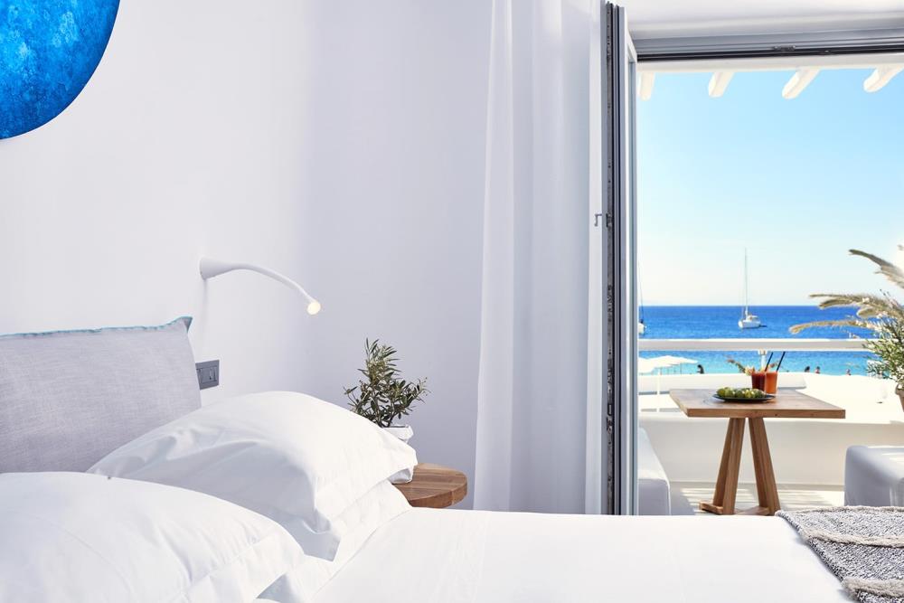 superior-double-balcony-interior