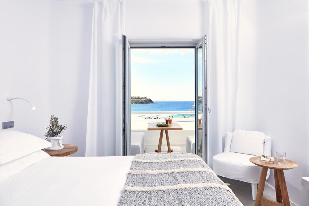 superior-double-bed-balcony-1