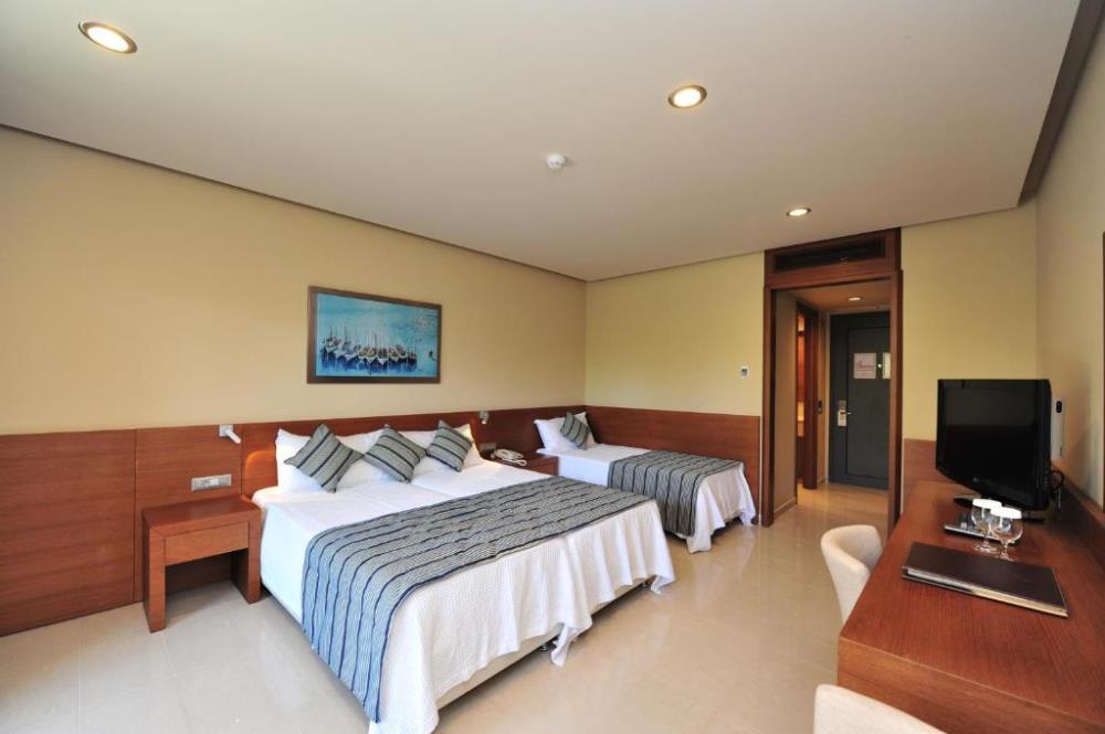 deluxe triple room