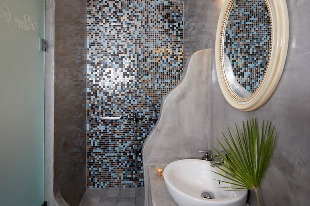 bathroom - honeymoon suite